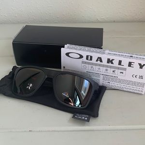 NWT Oakley Leffingwell Sunglasses